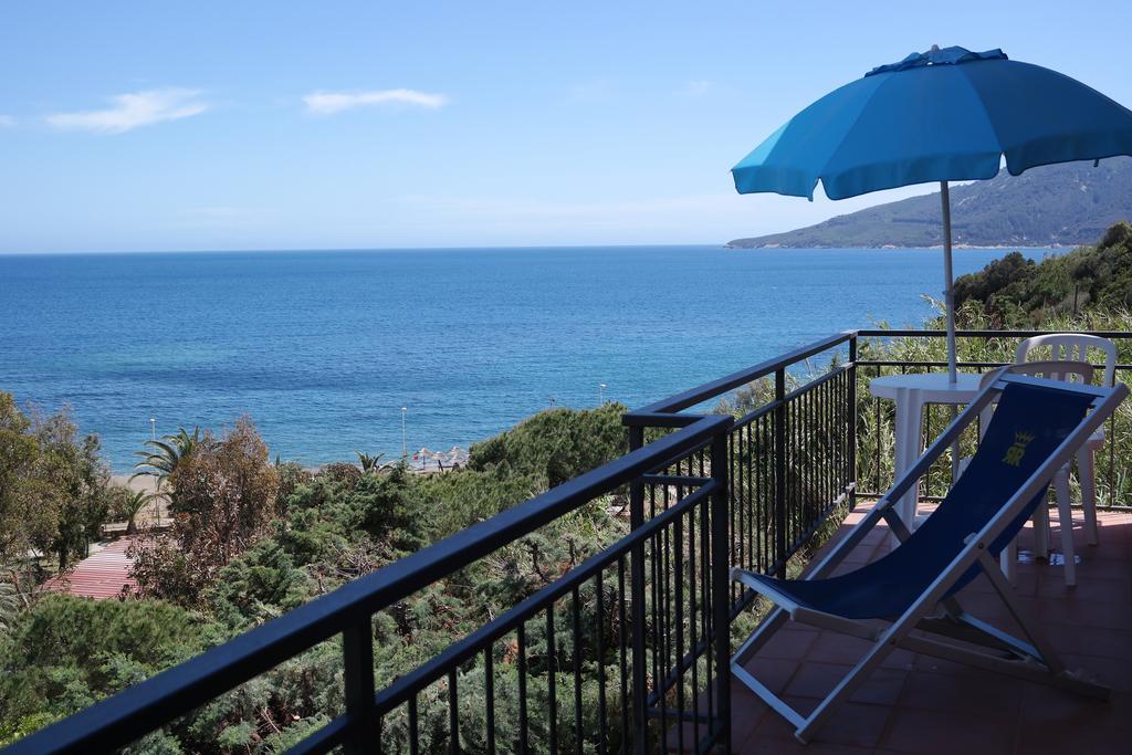 One-Bedroom Apartment Sea View